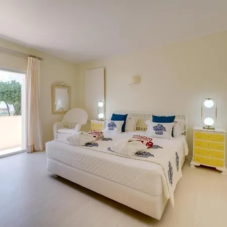 Guest house The Hideaway Retreat