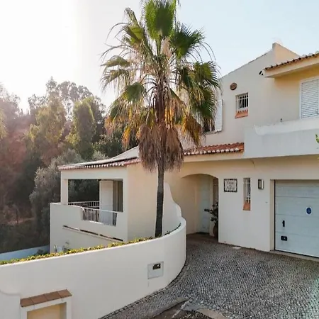 The Hideaway Retreat *