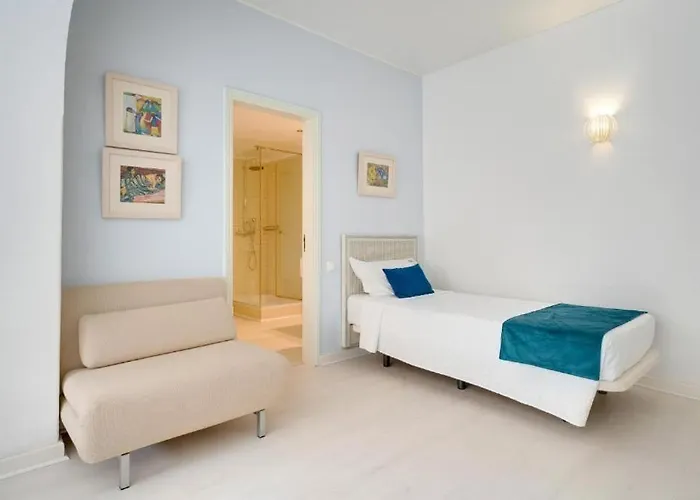 Guest house The Hideaway Retreat