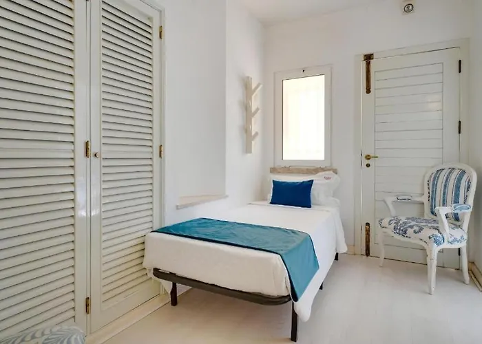 The Hideaway Retreat