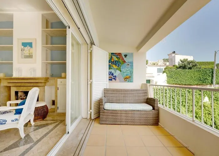 The Hideaway Retreat Guest house