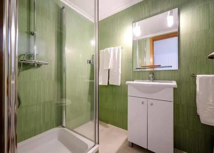 The Hideaway Retreat